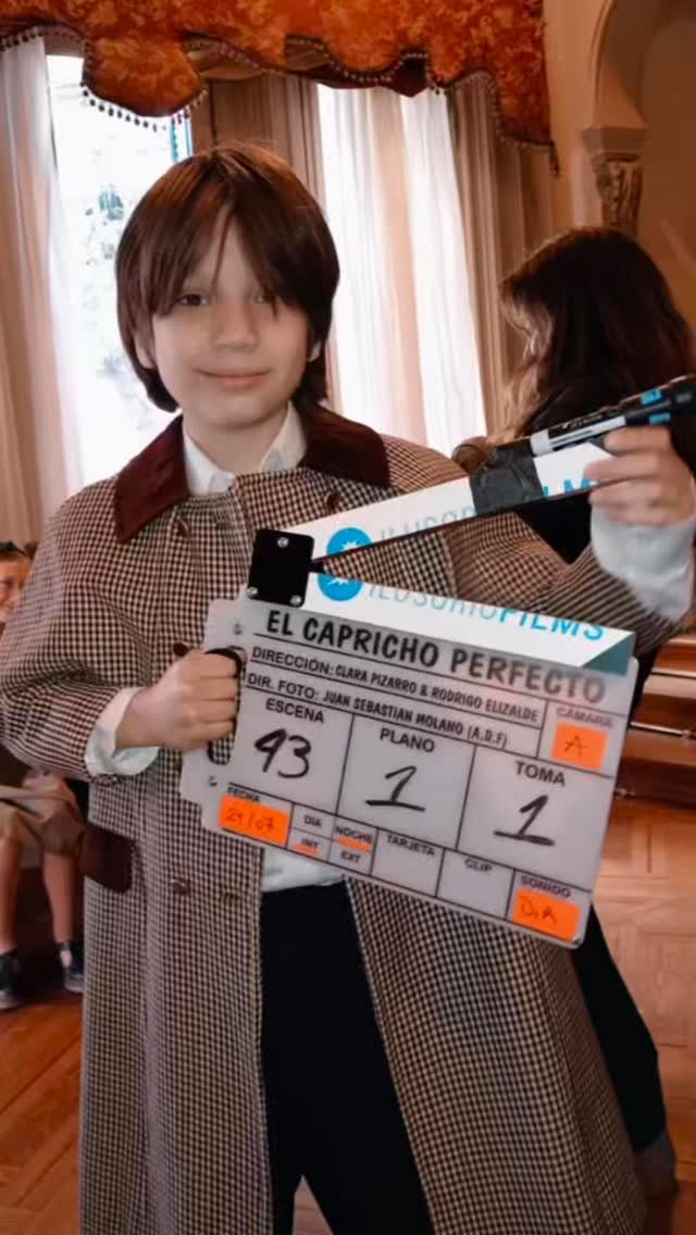 En el set con la claqueta