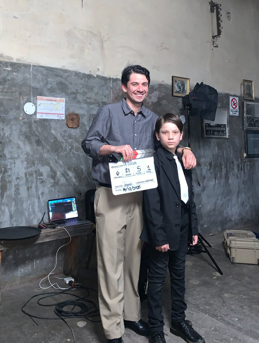Marcelo en el set con la claqueta